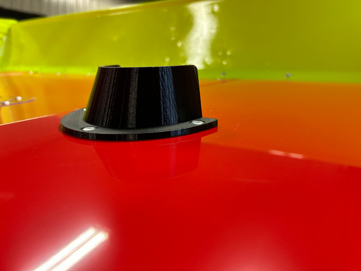 Filler Can Lid Deflector